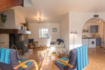 Gîte pour 14 Personnes dans Radenac, Région de Pontivy, Photo 3