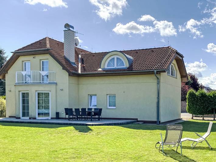 Ferienhaus für 8 Personen, mit Garten und Terrasse in Prag