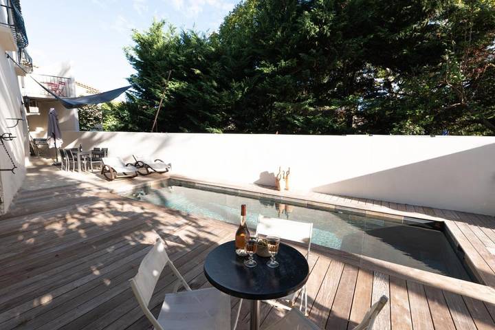 Location de vacances pour 6 personnes, avec piscine et jardin, animaux acceptés à Saint-Bauzille-de-Montmel - 2