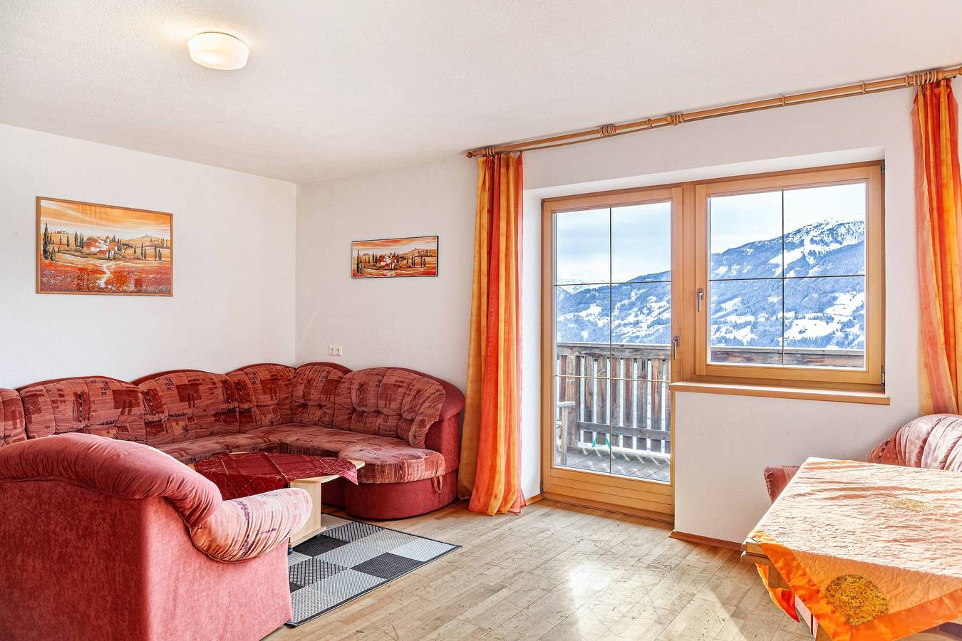 Ganze Wohnung, Apartment „Rofanblick“ mit Bergblick, Wlan und Balkon in Stummerberg, Ski-Optimal Hochzillertal