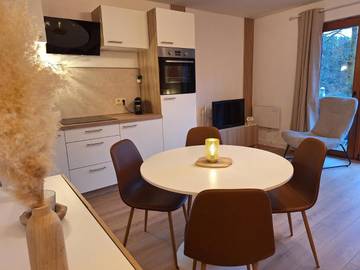 Gîte pour 4 personnes, avec vue et jardin à Vresse-sur-Semois