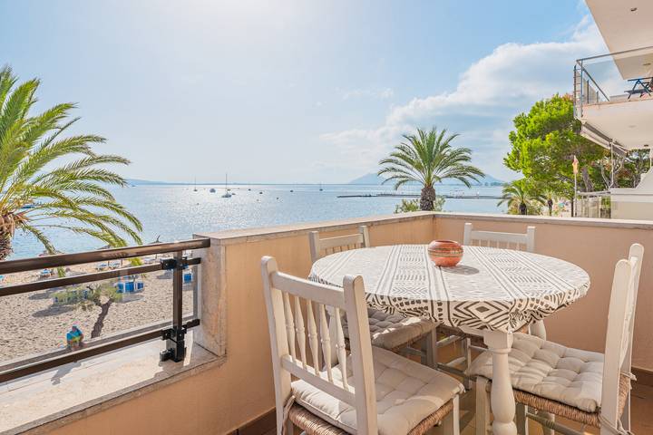 Entire apartment, Apartment Joana with Sea View, Balcony & Wi-Fi in Port de Pollença, Pollença