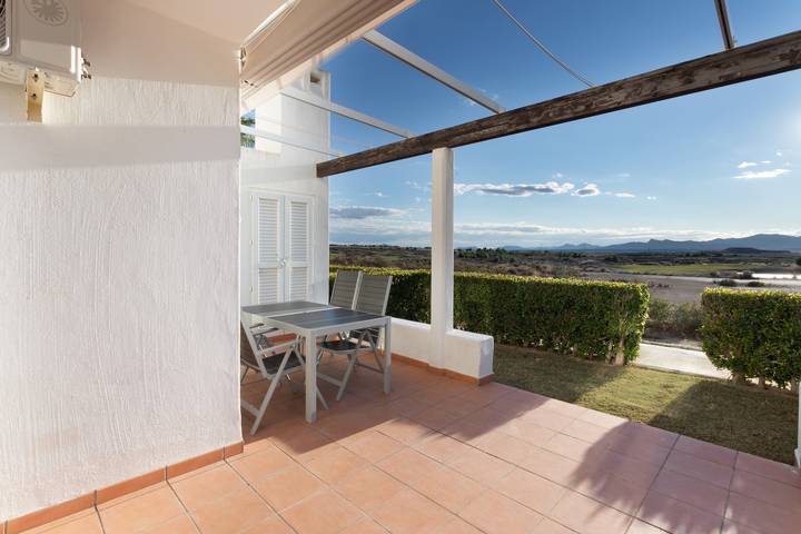 Apartamento entero, Apartamento 'Lujo con vistas espectaculares' con vistas a las montañas, piscina, terraza y jardín in Condado de Alhama, Alhama de Murcia