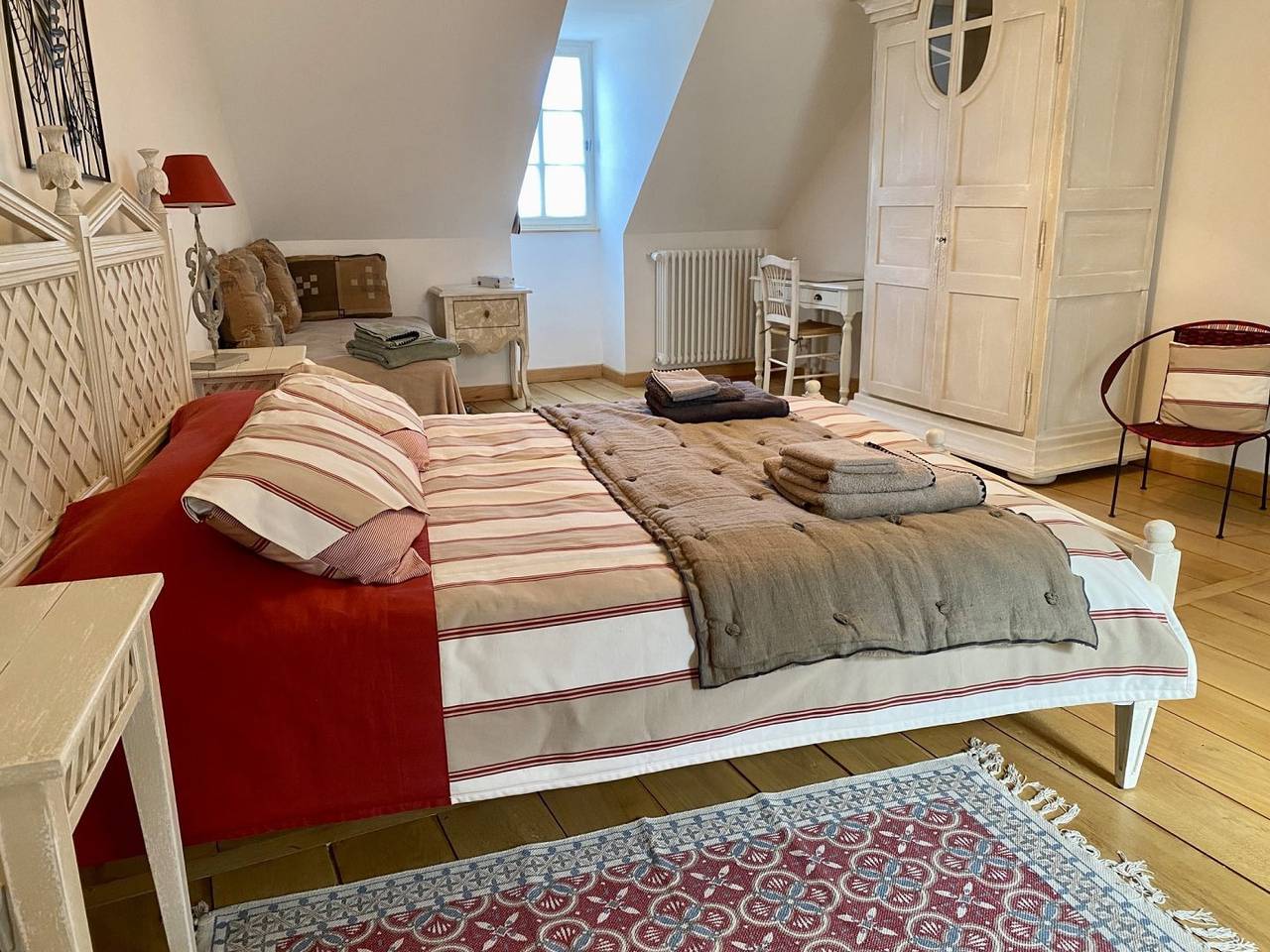 Le Mouton Bleu, chambres d'hôtes de charme à Accous - Chambre Marmotte in Accous, Béarn