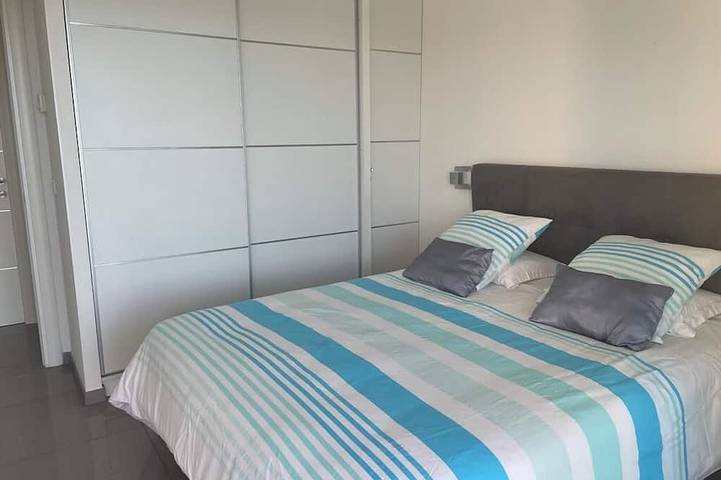 Entire apartment, Great 2 room apartment, with magnificient sea view , in front of the beach in Cannes, Mediterranean Coast (France)