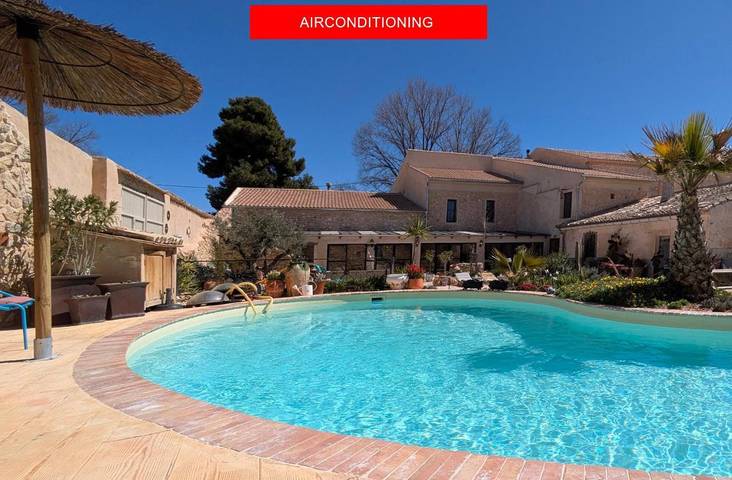 Cama y desayuno para 2 personas, con jacuzzi además de piscina y jardín en Pinoso