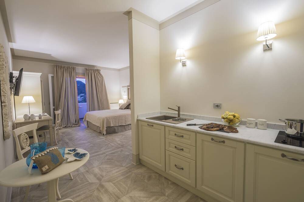 Ganze Wohnung, Maridea Ponza – Le Alcove sul mare Deluxe Suiten mit atemberaubender Aussicht in Ponza, Latium