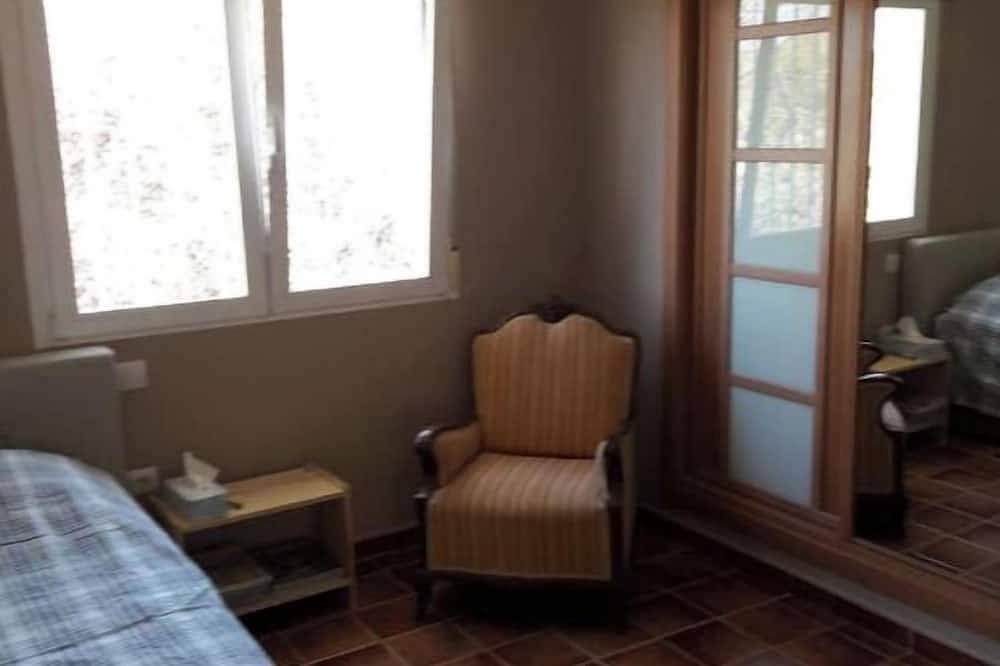 Costa Madrid holiday house with magnificent private pool  in Pelayos de la Presa, Provincia de Madrid