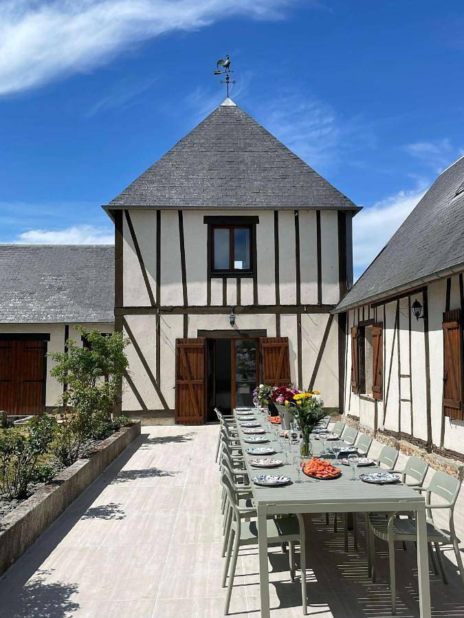 Villa pour 20 personnes, avec piscine ainsi que jardin et terrasse
