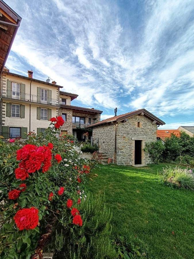 Double Room with Private Bathroom in Corniglio, Parc national des Apennins toscans-émiliens