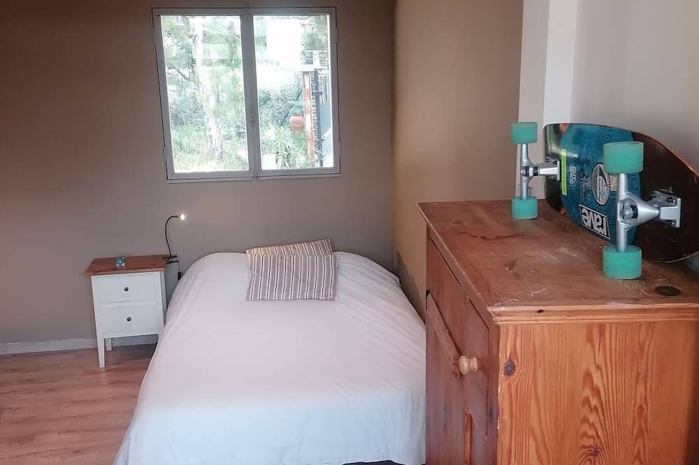 Spacieuse Villa Renove Tres Cosy De Plein Pied Avec Piscine Et Spa in Pujaut, Région de Nîmes