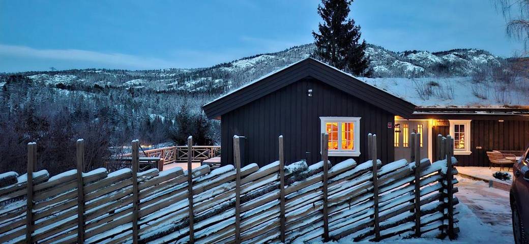 Location de vacances pour 6 personnes, avec vue ainsi que vue sur le lac et jardin, animaux acceptés dans Bø - 3