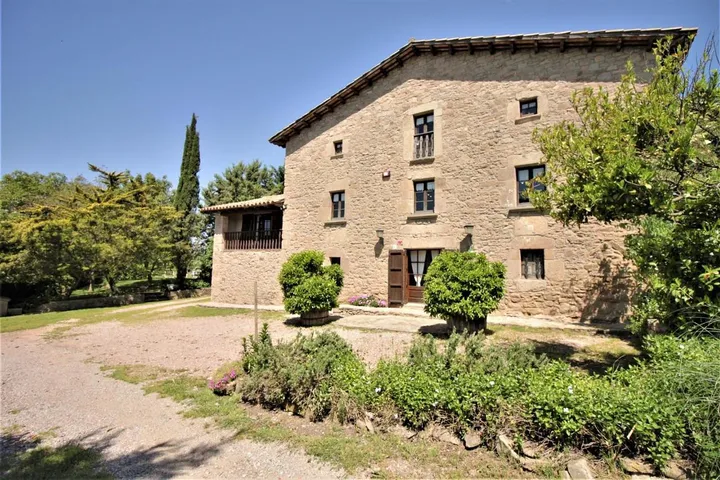 Casa de vacaciones para 15 personas, con vistas y piscina además de jardín y terraza - 1