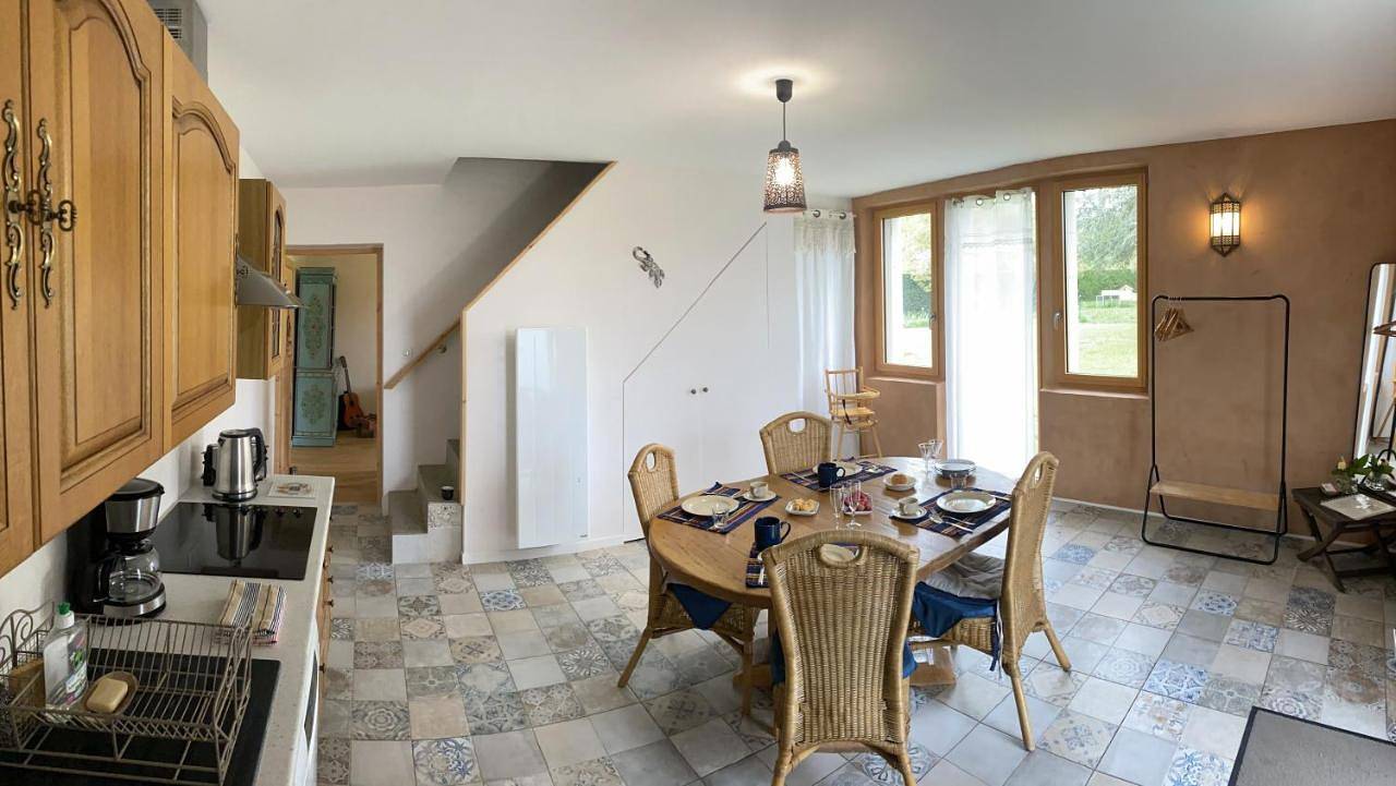 Two-Bedroom House in Les Rosiers-sur-Loire, Vallée de la Loire