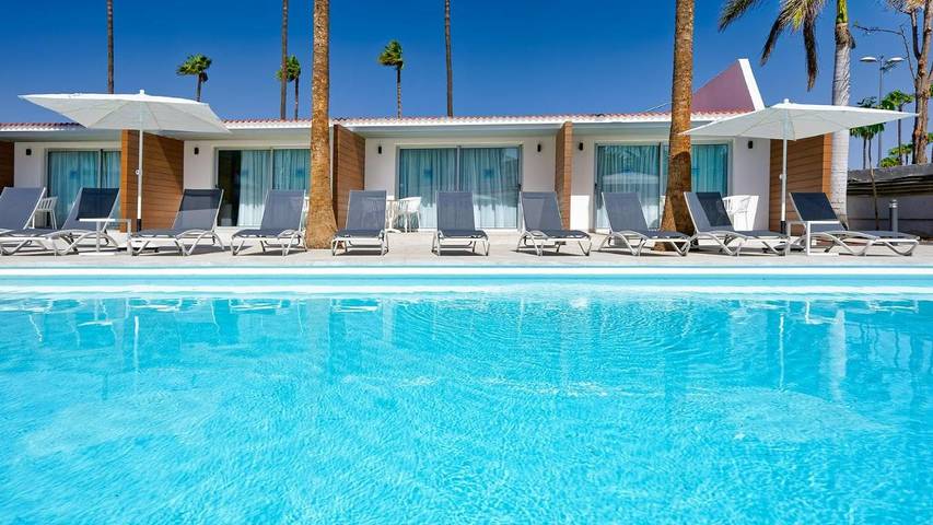Hôtel pour 2 personnes, avec jardin ainsi que jacuzzi et piscine