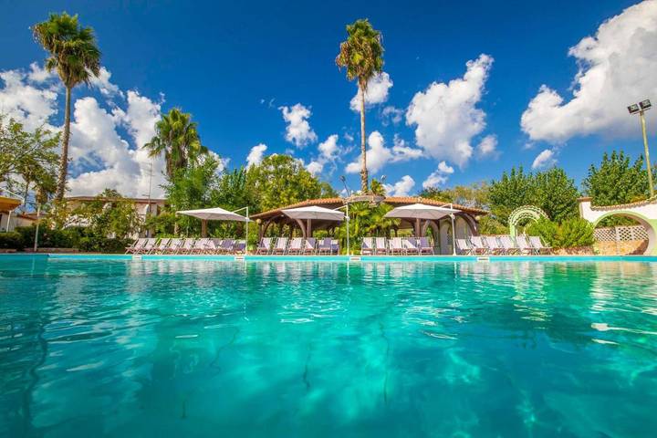 Bungalow für 4 Personen, mit Pool und Garten sowie Whirlpool und Kinderpool in Kalabrien - 4