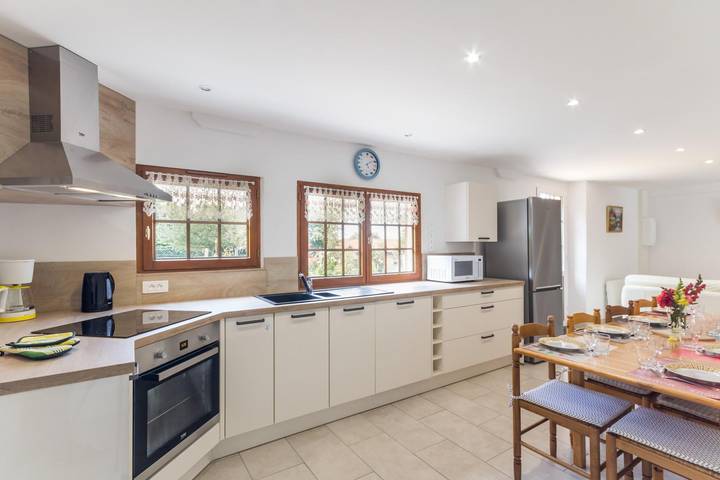 Gîte pour 8 personnes, avec terrasse et jardin à Criquetot-l'Esneval - 2