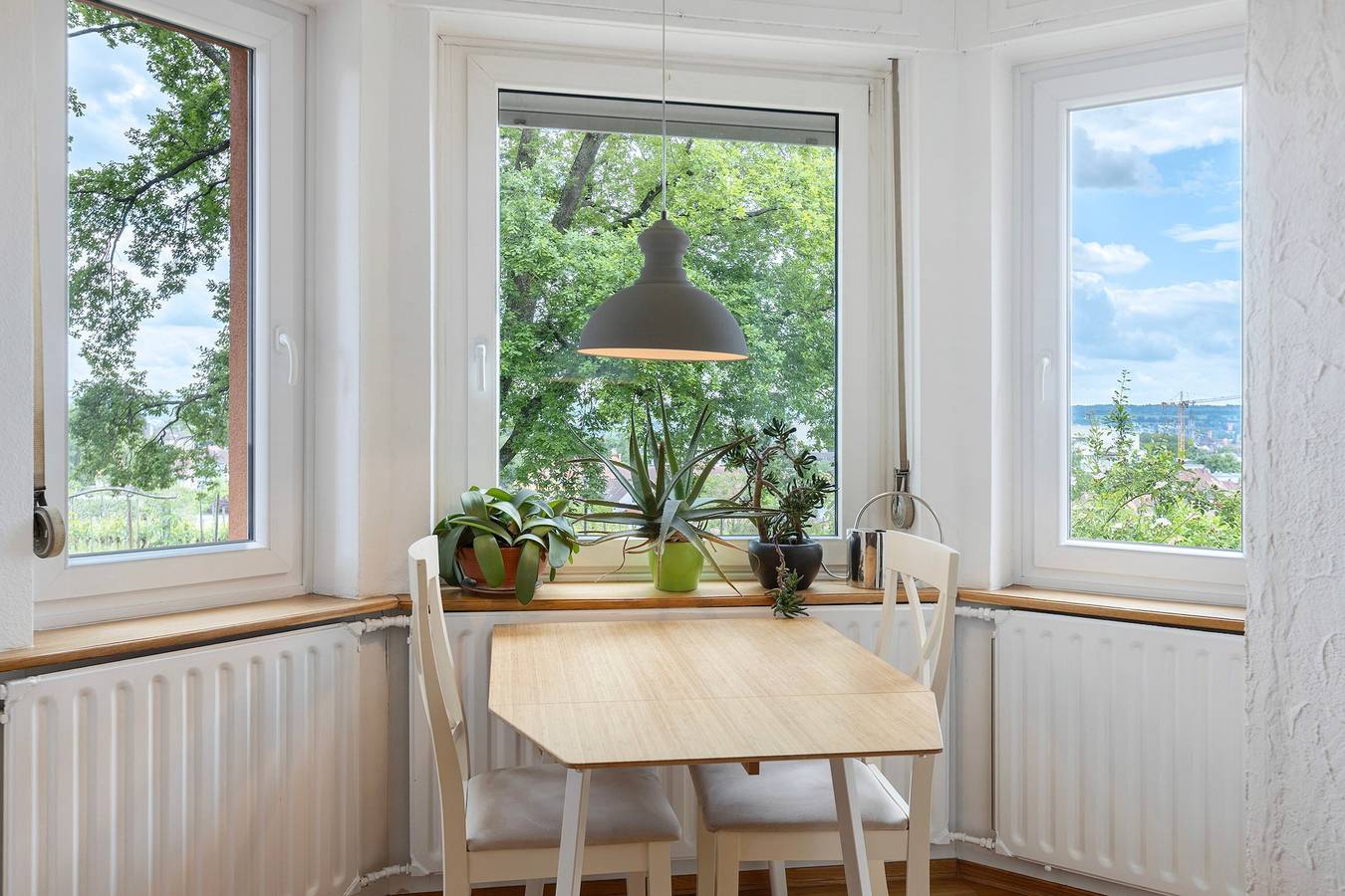 Appartamento intero, Appartamento 'Rotes Haus' con vista sulle montagne, terrazza privata e Wi-Fi in Costanza, Circondario di Costanza