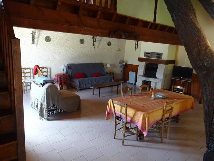 Location de vacances pour 4 personnes, avec jardin ainsi que piscine et terrasse, animaux acceptés à Cézan - 4