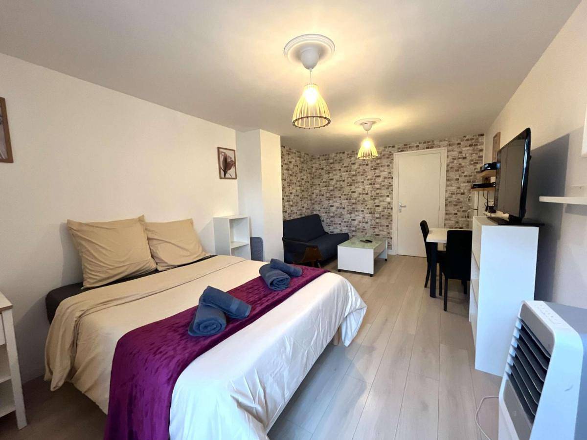 Appartement entier, City Center - Duplex Studio - Close to Rer in Saint-Germain-en-Laye, Yvelines