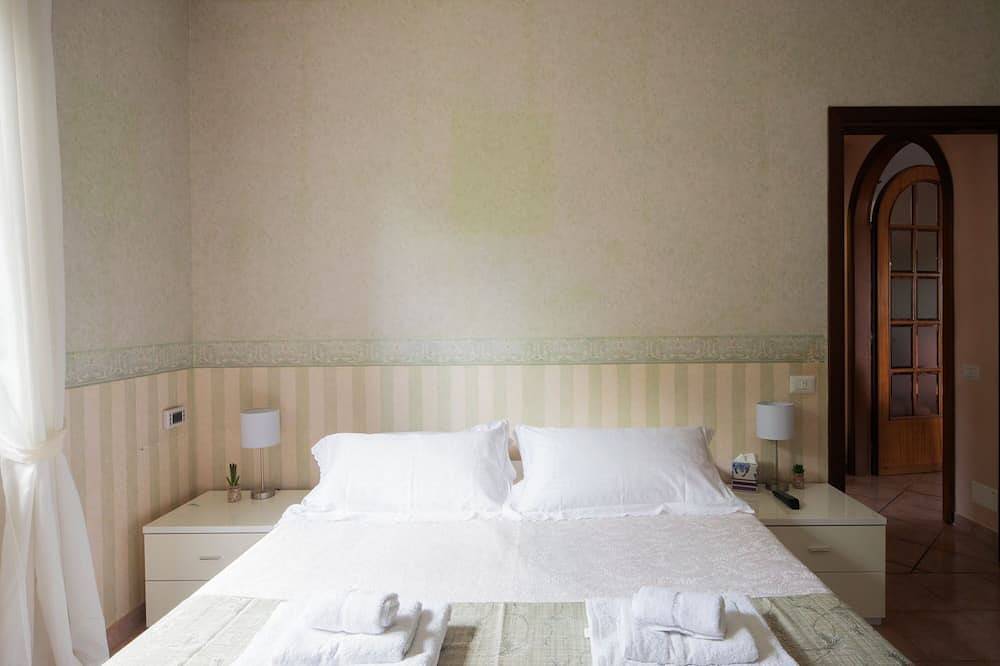 Villa Ennio Boutique - Luxury Private Pool &, Spa 10 Min From Rome in Ciampino, Castelli Romani