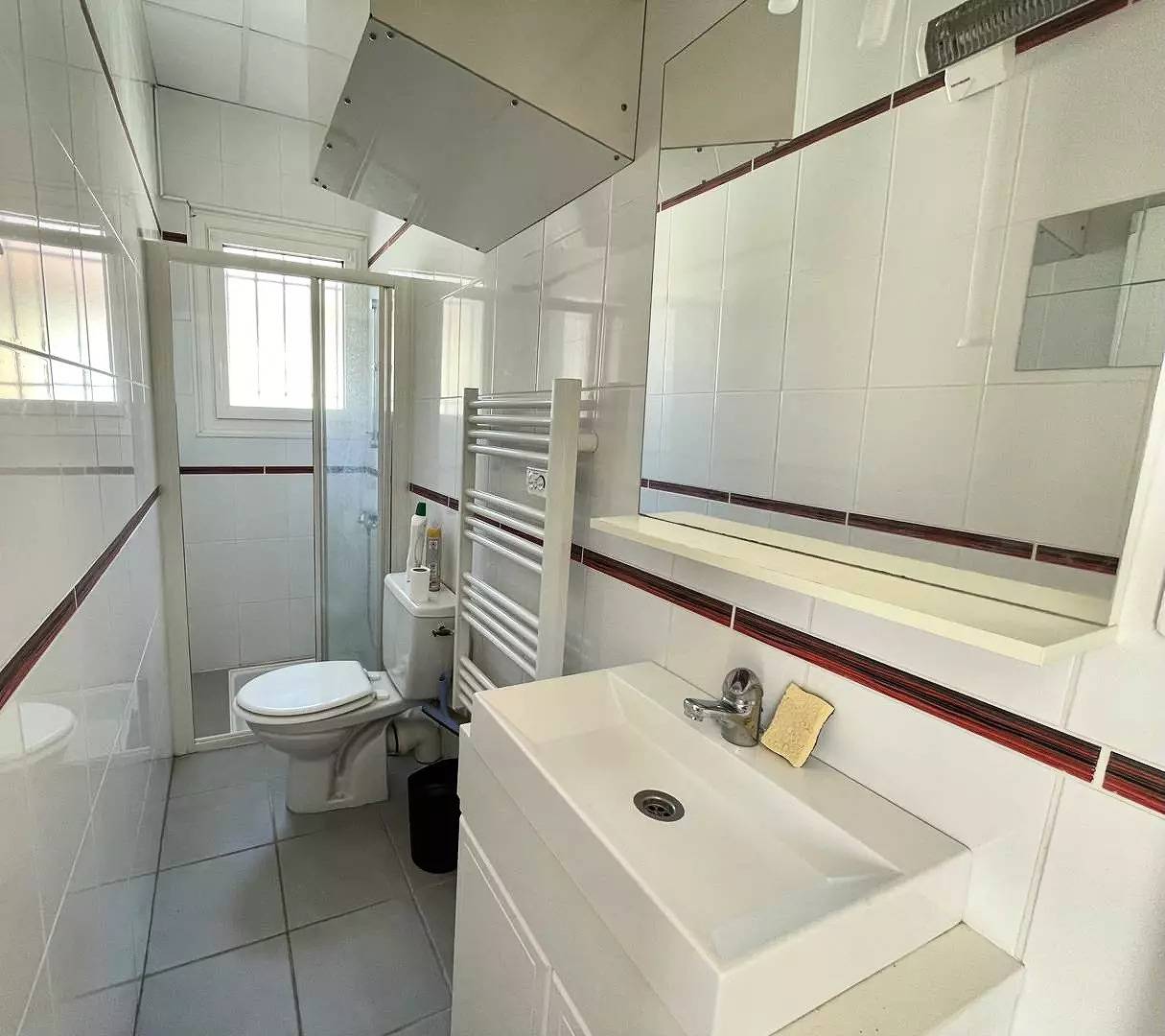Apartamento entero, Apartamento con aire acondicionado para 2 personas 50m de la casa in Port-la-Nouvelle, Côte d'Améthyste