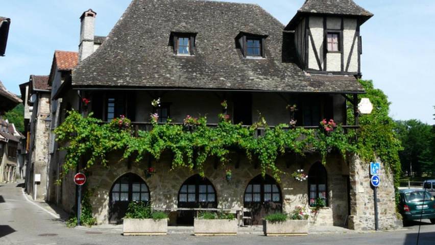 Hostal para 15 personas, con terraza - 1