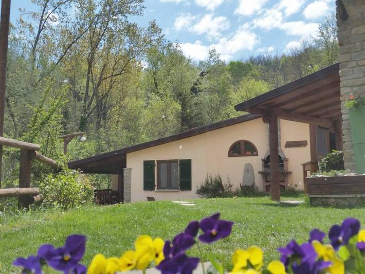 Location de vacances pour 2 personnes, avec jardin ainsi que vue et piscine à Acqui Terme - 2