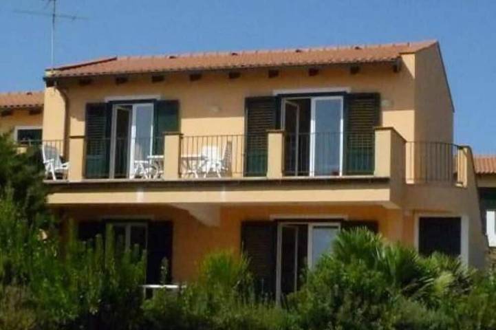 Villa per 7 persone, con terrazza e giardino in Stintino