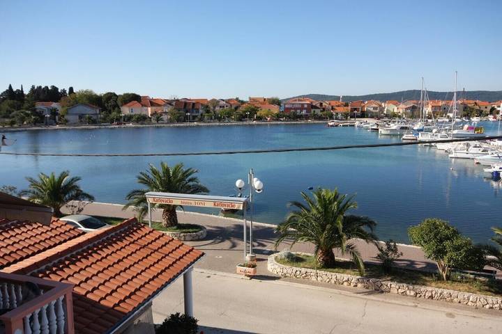 Apartament wakacyjny dla 4 osób, z taras w Bibinje