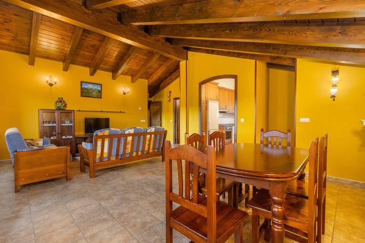 Apartamento de vacaciones para 7 personas, con jardín en Provincia de Huesca - 4