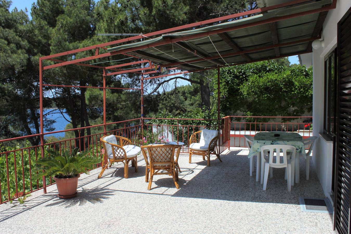 Ganze Wohnung, 2-Zimmer-Ferienwohnung mit Terrasse und Meerblick Mali Losinj, Losinj A-2493-b in Mali Lošinj, Lošinj