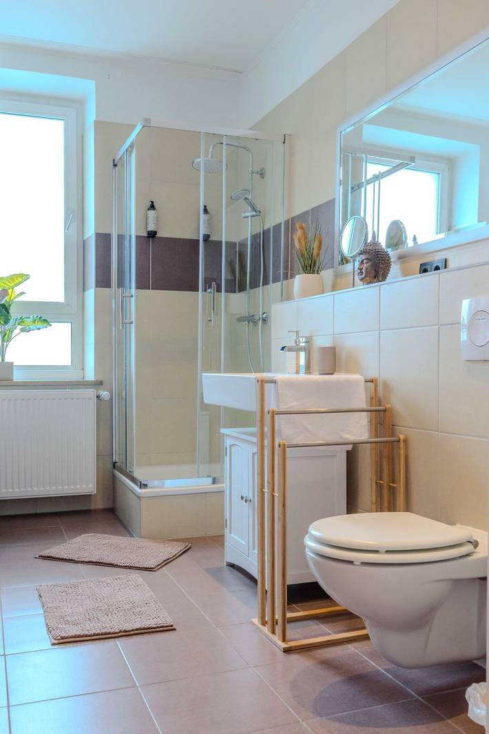 Ganze Wohnung, Schiller Apartment im Zentrum von Hof. Küche, Parkplatz, 250Mbit Wlan in Hof, Oberfranken