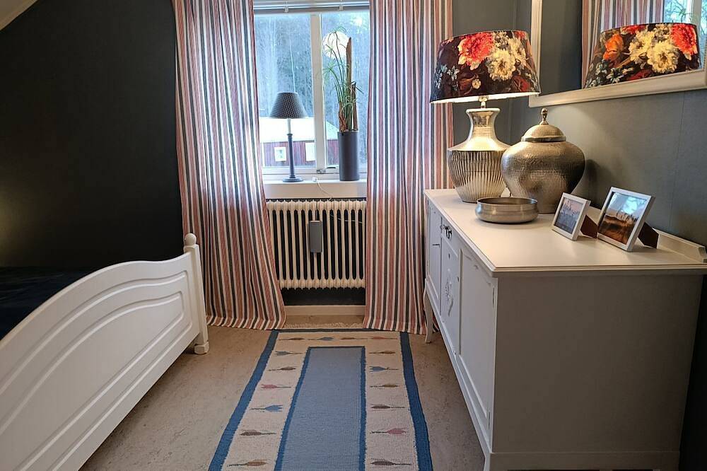 Ferienhaus zwischen Seen & Skigebiet in Dalarna – Hus Fee in Ludvika, Dalarna