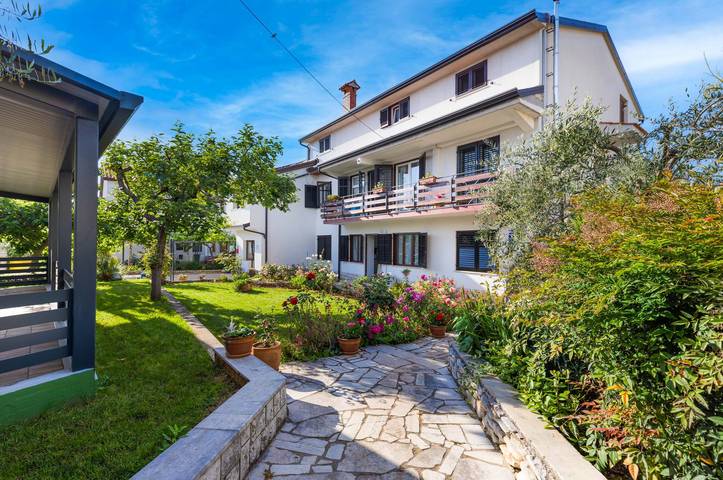 Ferienwohnung für 3 Personen, mit Terrasse und Garten in Poreč - 2