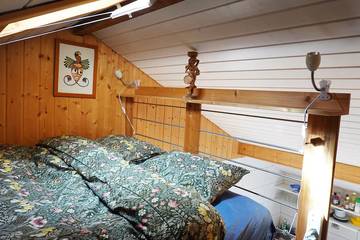 Lake House for 2 Guests in Chexbres, Lake Geneva, Picture 1