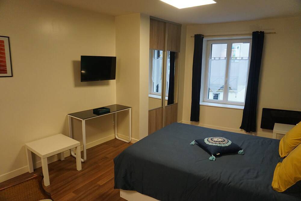 Appartement entier, Charmant duplex moderne avec parking, cuisine équipée à 30 min de Nancy in Laneuveville-derrière-Foug, Toul