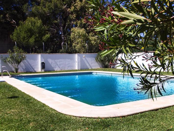 Ferienwohnung für 4 Personen, mit Pool und Meerblick sowie Terrasse und Garten, mit Haustier - 1