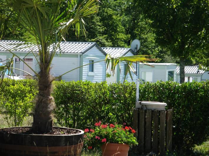 Camping pour 4 personnes, avec Vue dans Périgord Vert - 2