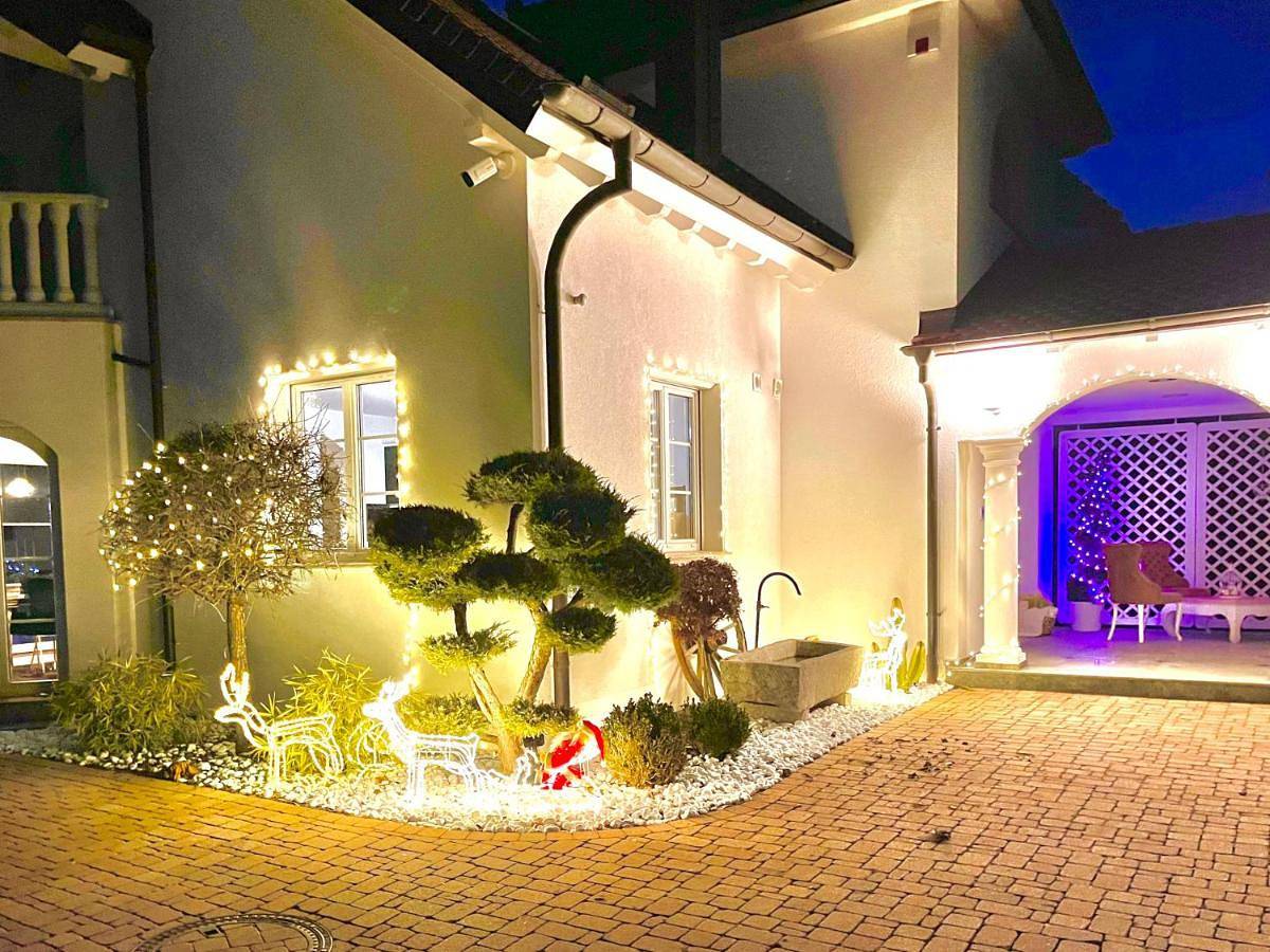 Villa Löwe - Heated Indoor Pool, Spa & Wellness Estate near Basel in Kandern, Südschwarzwald