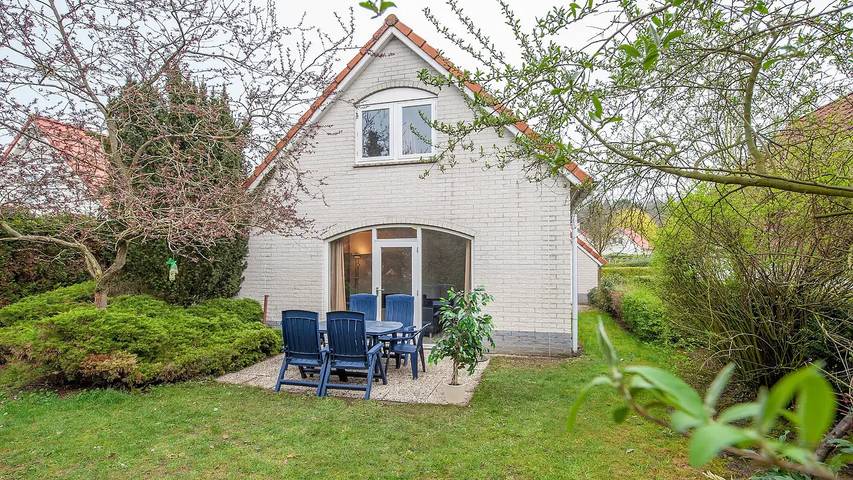 Villa voor 7 personen, met zwembad en tuin in Arcen