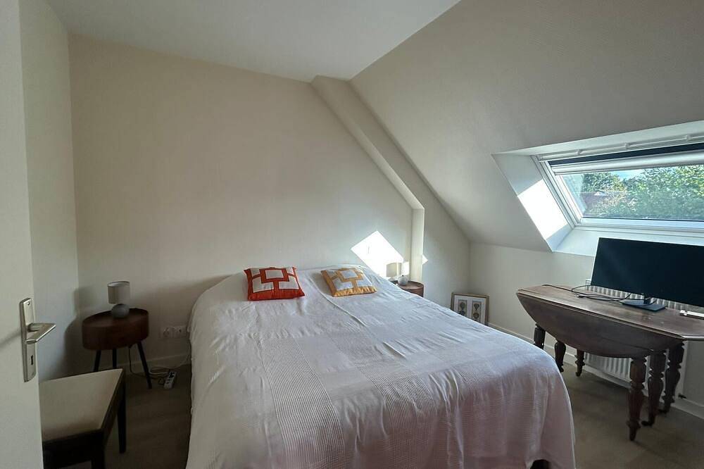 Breton house on the seafront in the Bay of Saint-Brieuc 300m from the in Hillion, Côte de Goëlo