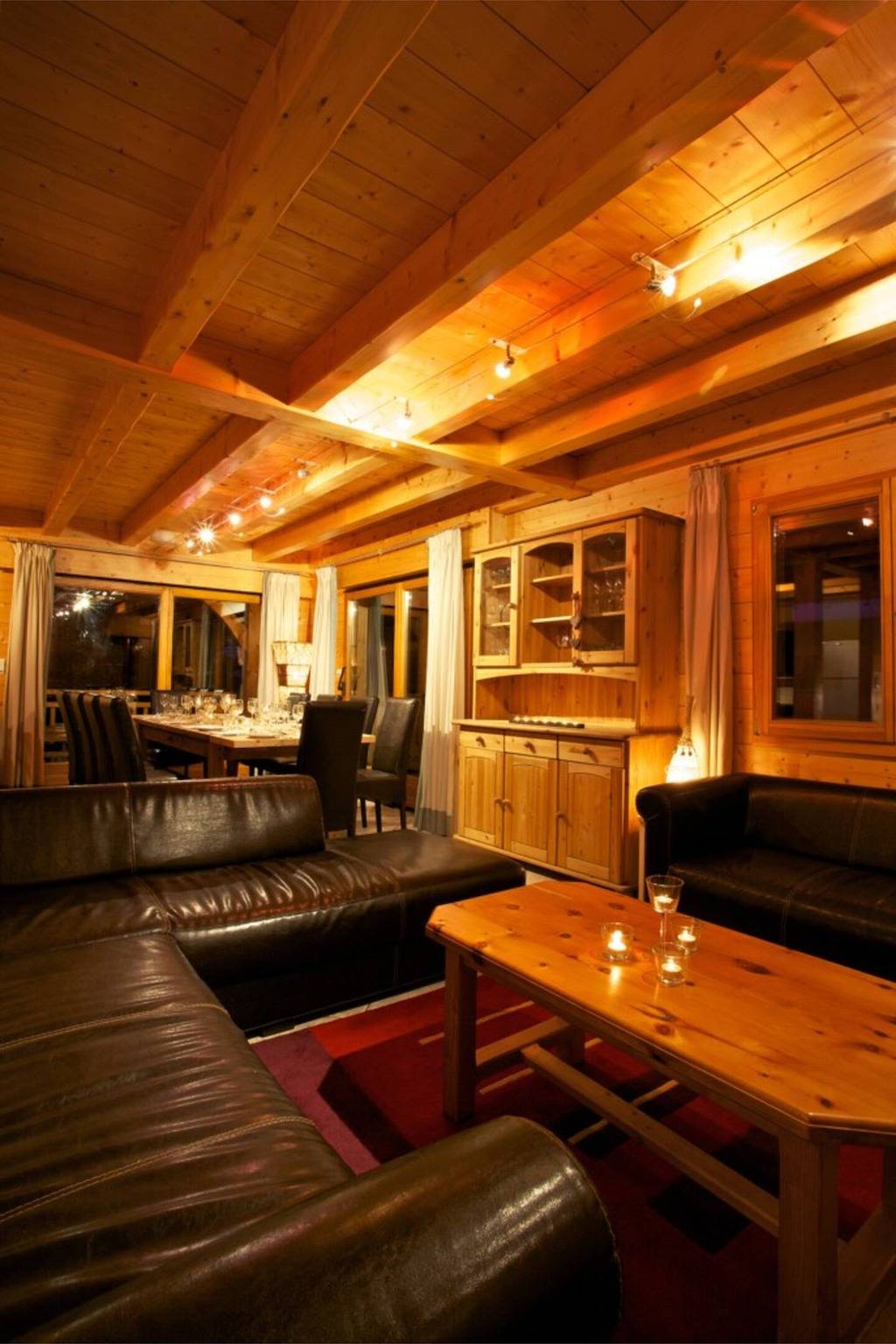 Chalet "Sorinne" avec vue sur les montagnes, terrasse privée et Wi-Fi in Morzine, Les Portes du Soleil