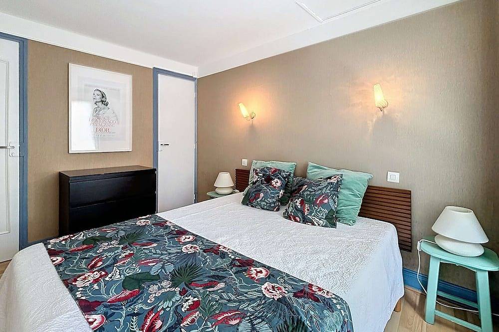 Jolie maison à 400m de la plage, proche centre-ville, avec terrasse et wifi gratuit in Donville-les-Bains, Côte de la Déroute