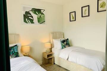 Holiday Home for 8 People in Perranporth, Cornwall, Photo 2