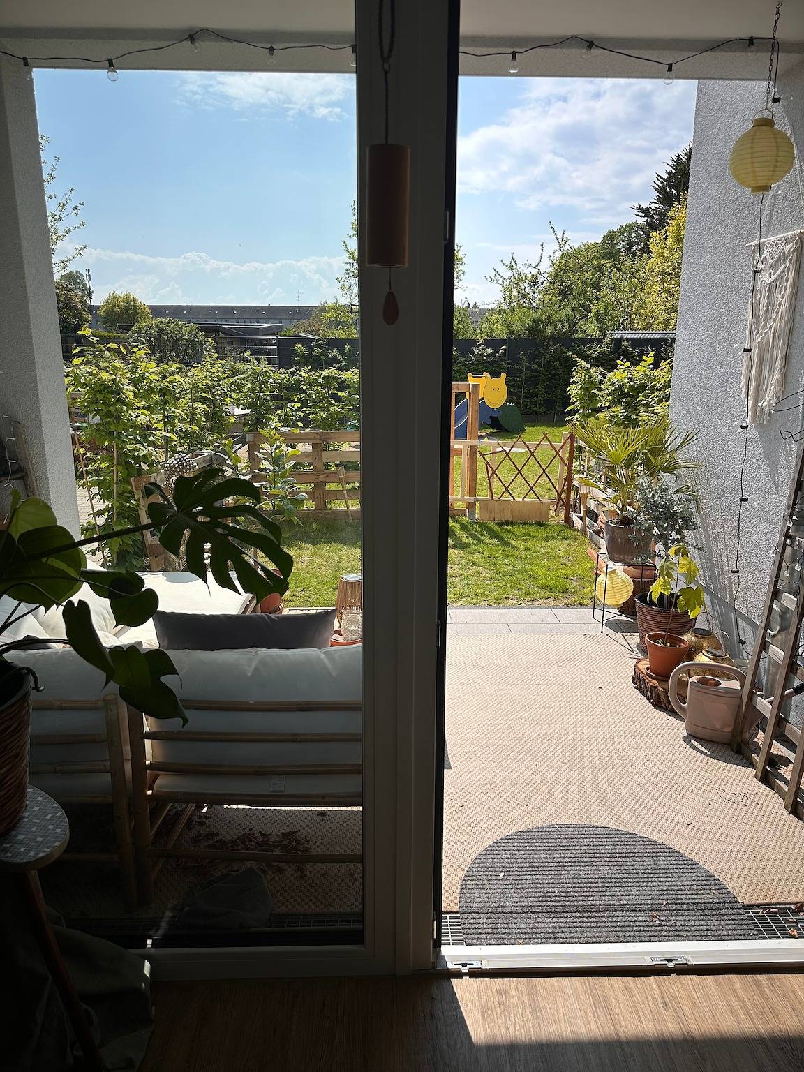 Ganze Wohnung, Light-flooded apartment with terrace & garden in Nippes (Köln), Köln