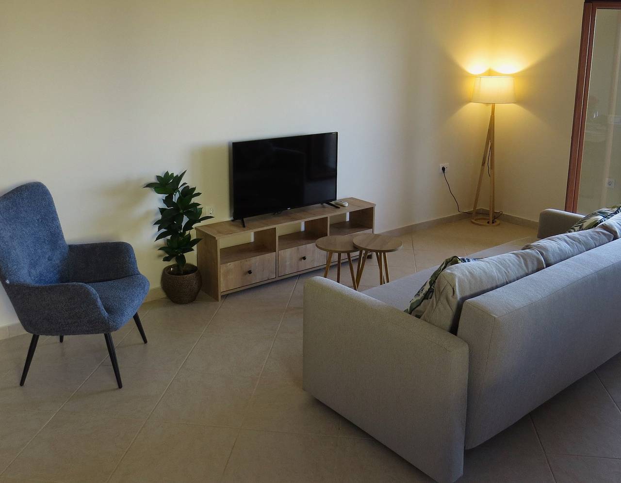 Entire apartment, Maleme Ocean front  Serenity 1 in Maleme, Chania region
