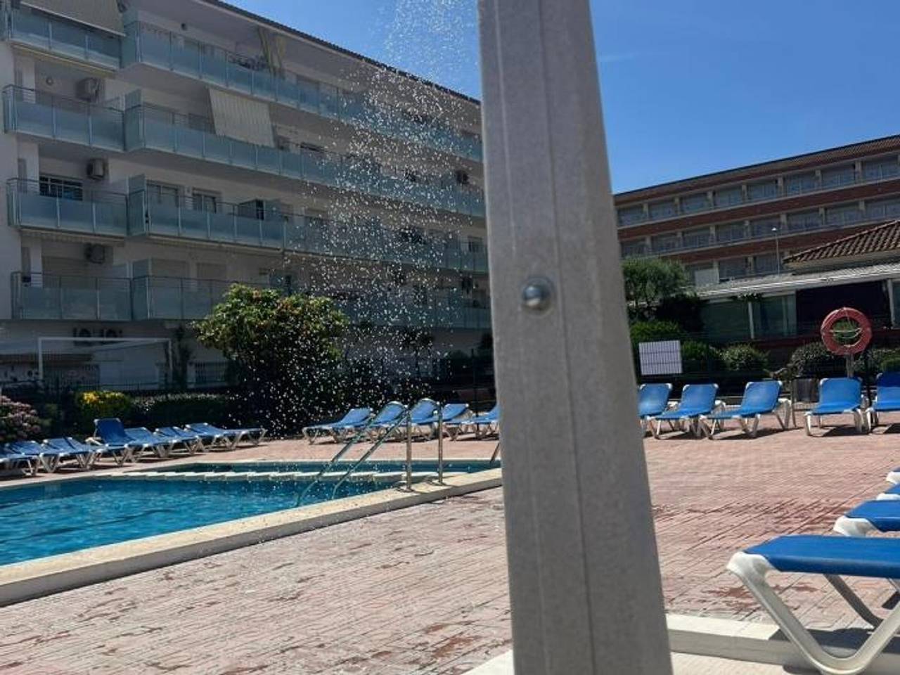 Entire apartment, Apartment in Blanes, near the beach, for 4/6 people with pool in Els Pins Blanes, Blanes