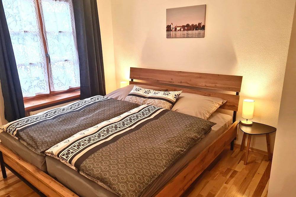 Ganze Wohnung, Ferienwohnung Berglust 62 qm separates Schlafzimmer und Terrasse in Sachrang, Aschau im Chiemgau