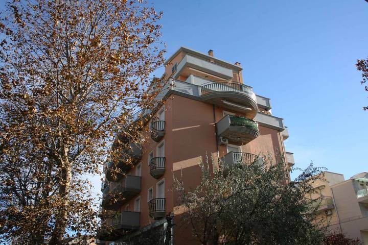 Appartamento intero, Appartamento con balcone  in Fogliano Marina, Riccione
